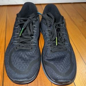 Sz 7 Nike running sneakers